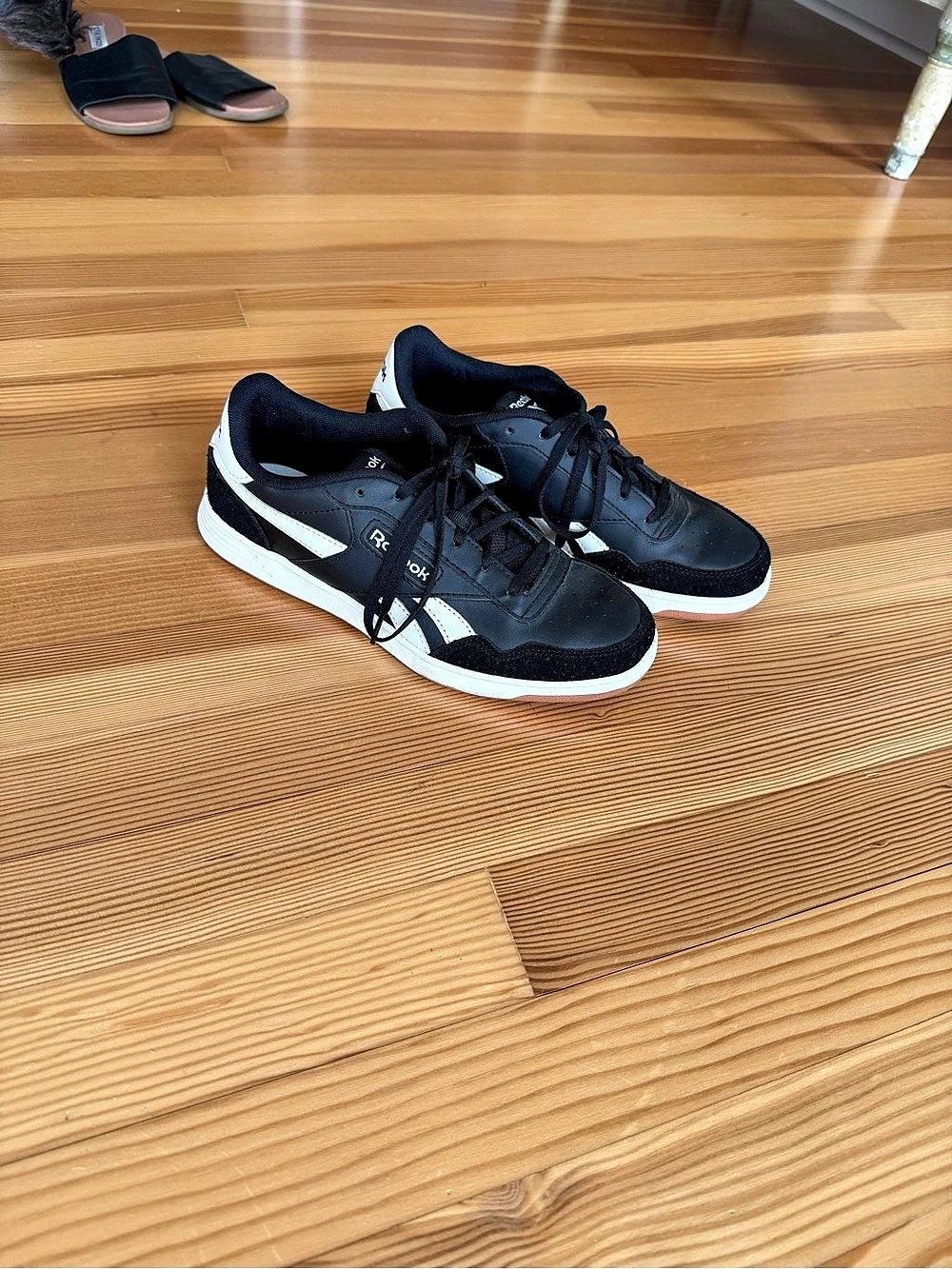 Reebok Smash Edge S Black & White Sneakers